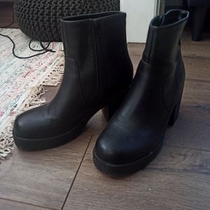 Chunky Block Heel Platform Boots